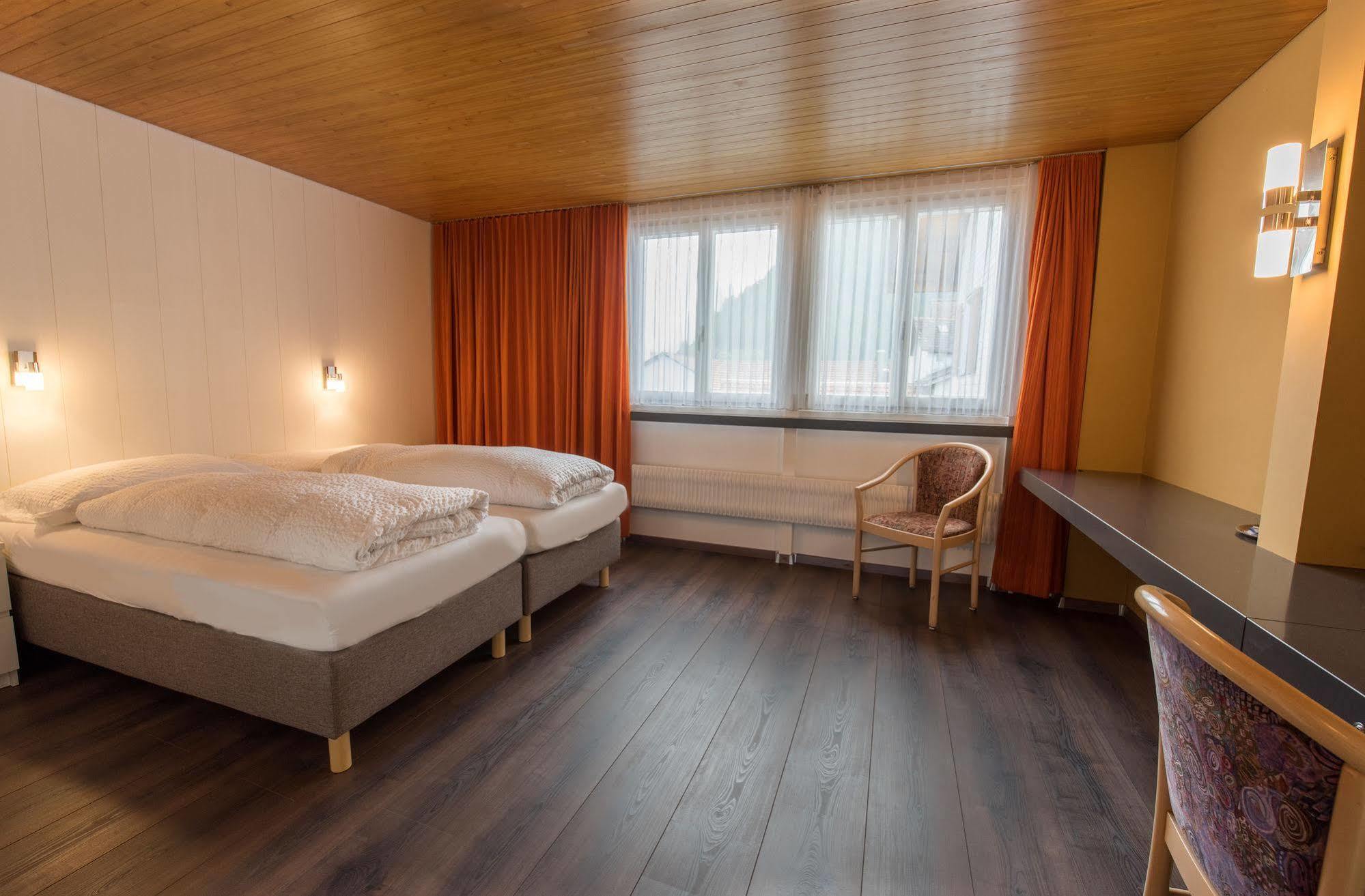 Hotel Garni Rösslipost Unteriberg Exteriör bild